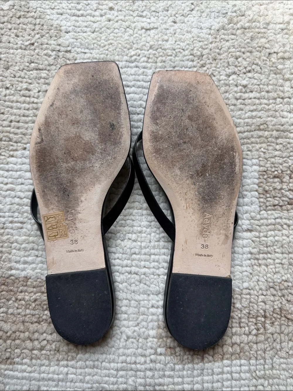 Aeyde Black Renee Leather Flip flops